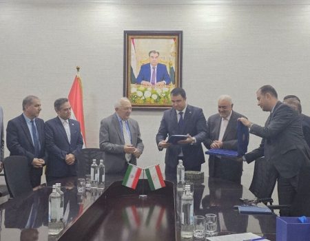 تفاهم‌نامه همکاری میان اتاق‌های بازرگانی مشهد و دوشنبه امضا شد