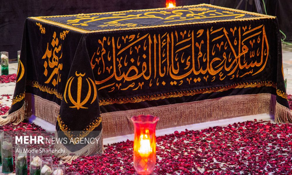 ادای احترام موکب‌داران عراقی به رهبر شهید انقلاب