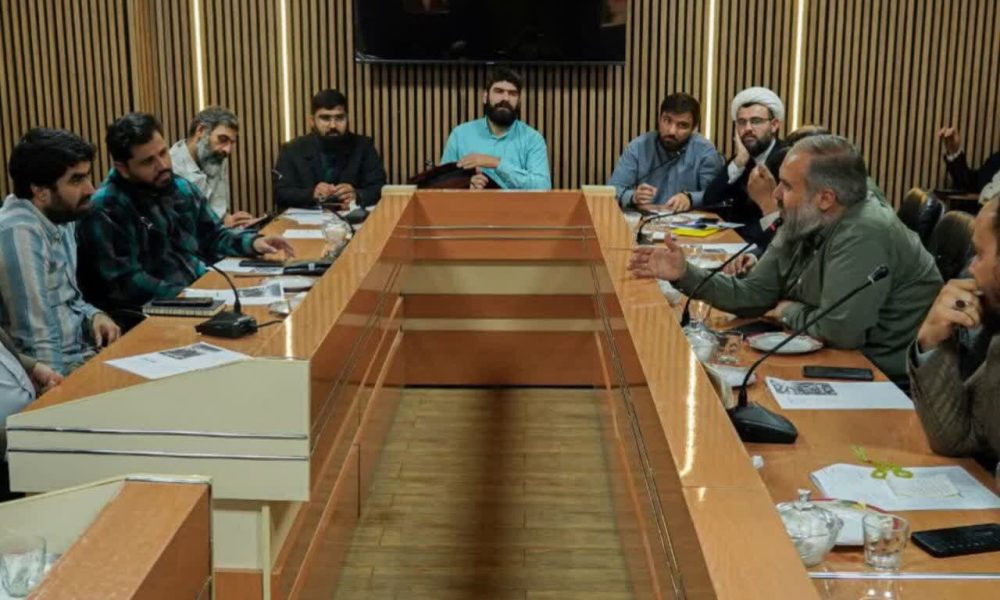 نشست هم‌اندیشی مجموعه‌های نوجوان در مشهد برگزار شد