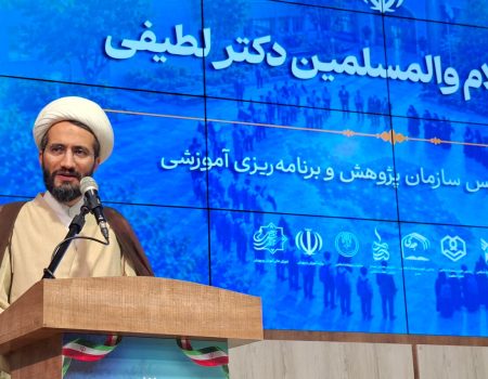 هویت رشته معارف باید از علوم انسانی متمایز شود