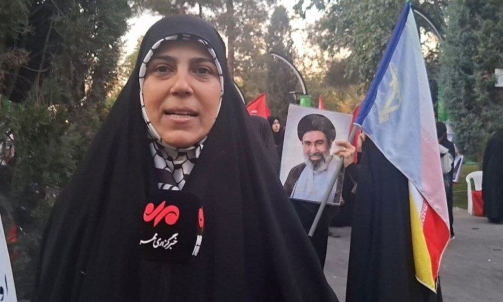 اجتماع زنان مشهدی در دفاع از حجاب دختران آذربایجانی